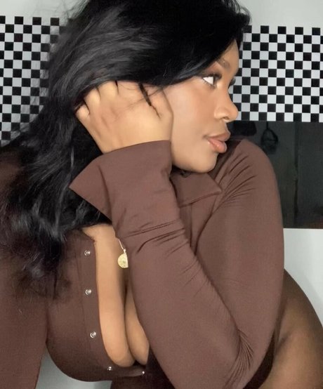 Zee Ngema Nackt Leaks OnlyFans