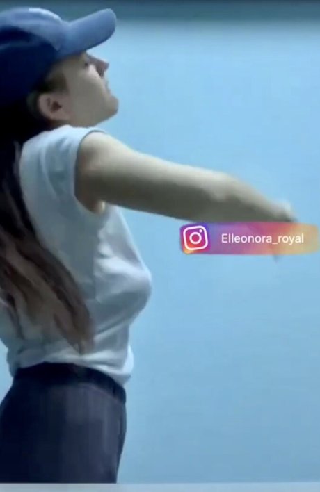elleonora royal OnlyFans Archiv