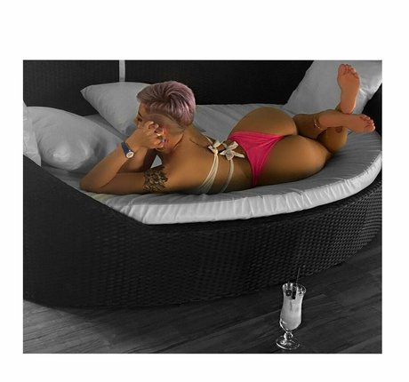 r ra13 Nacktbilder von OnlyFans geleakt