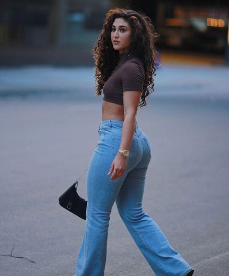 Leana Deeb OnlyFans Gratis-Inhalte