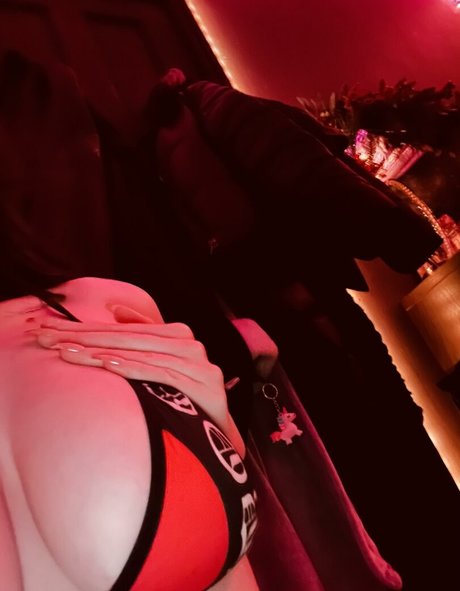 Elerievans Nacktbilder von OnlyFans