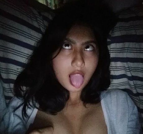 Michaela trinos OnlyFans-Pornos