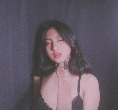 Michaela trinos OnlyFans-Bilder geleakt