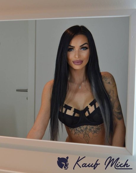 YakuzaMedusa OnlyFans nackt