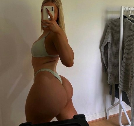 Lucycombe OnlyFans Porn Nackt