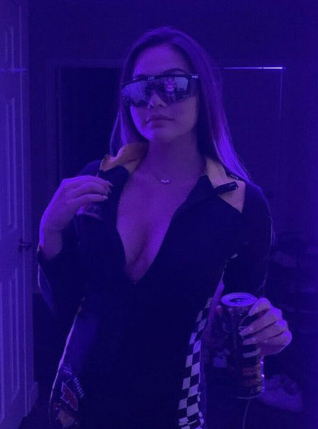 Carly Wong Nacktbilder-Leaks von OnlyFans