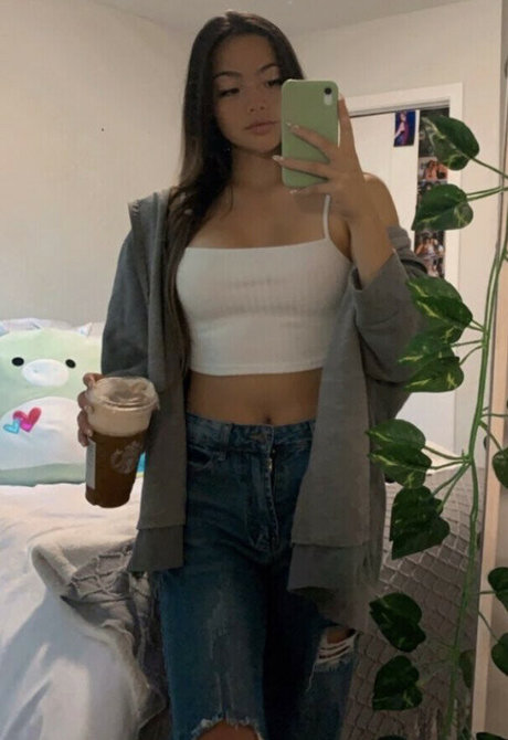 Carly Wong OnlyFans-Inhalte