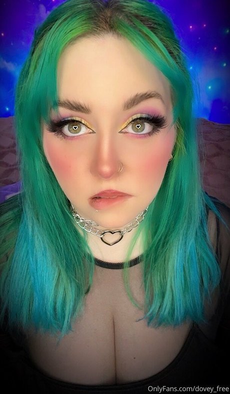 Dovey ASMR Leak von OnlyFans Pornografie