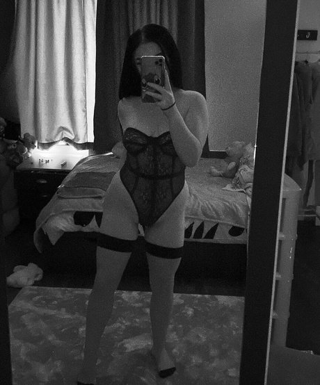 Little Sophie xo OnlyFans Inhalte