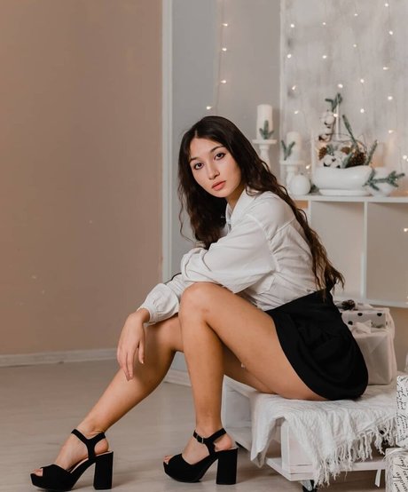 Yulia Sweet Girl Only ...