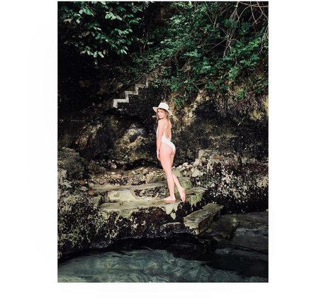 Shantel VanSanten OnlyFans Model Fotos