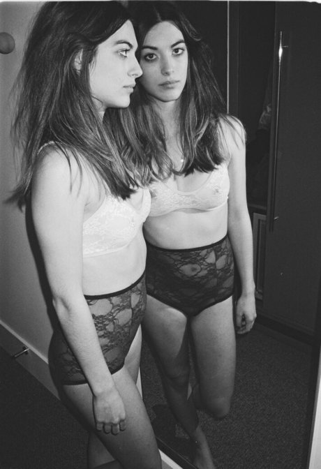 Louise Follain OnlyFans geleakt