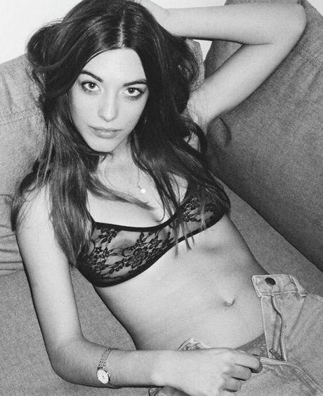 Louise Follain XXX Leak OnlyFans Leak