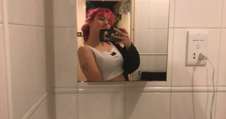 Hahahahelp me OnlyFans-Model