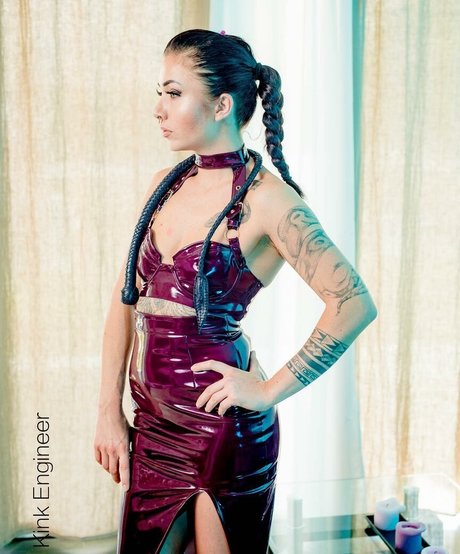 Inkedfleur Nacktpornos auf OnlyFans