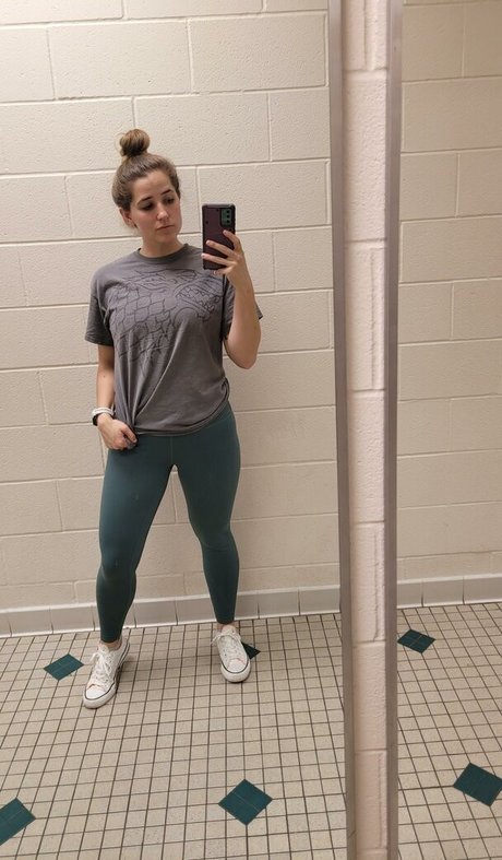 Lizzie All Day OnlyFans geleakte Pornografie