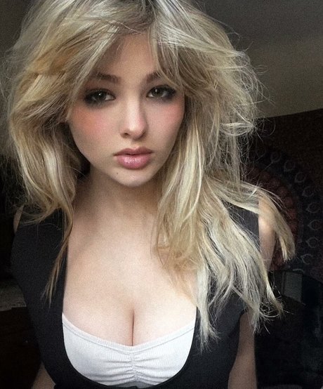 Ember Vail OnlyFans Leaks