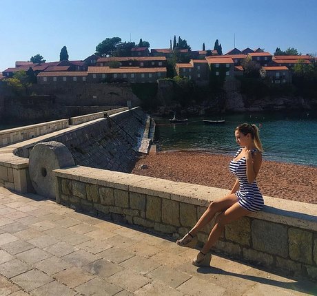 Elena Dostic OnlyFans Brüste Bild