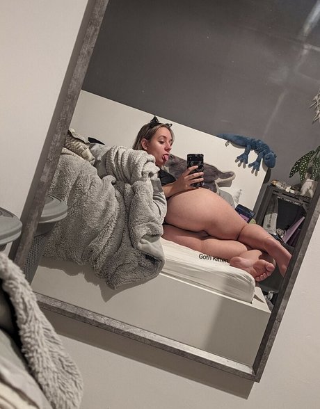 goth kitten OnlyFans Leaks Pornografie