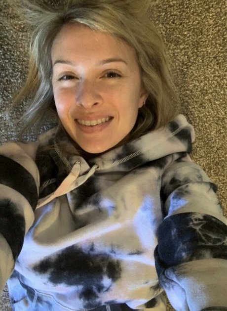 Fill Potential OnlyFans Striptease