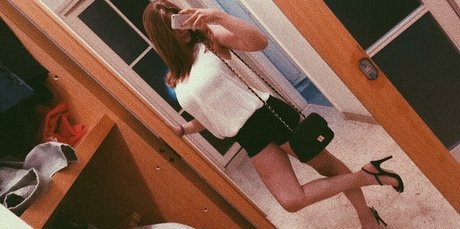 Elissa T Strip OnlyFans