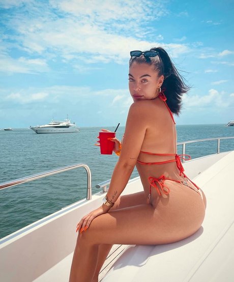 chiara di vincenzo Nacktbilder von OnlyFans