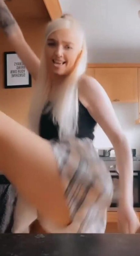 Jaade Marie Stead Strip OnlyFans