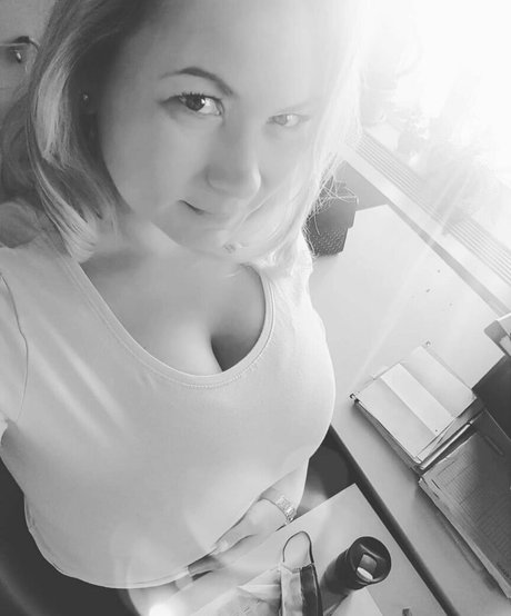 amateur-trans-onlyfans Pornos Bild