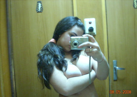 Shirina Dimitrieva OnlyFans Striptease