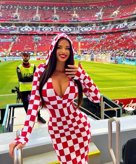 Knoll Doll Bilder OnlyFans