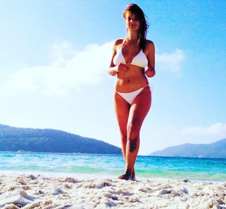 Kami Queiroz OnlyFans-Leaks