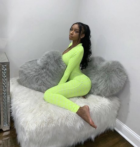 Realamarie OnlyFans-Archiv