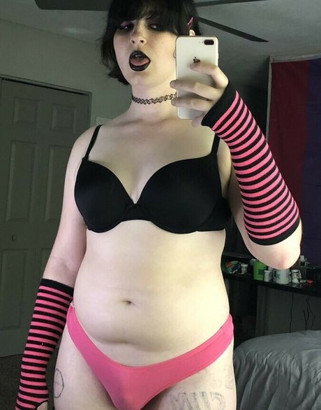 Scarlet Skeie Sex OnlyFans