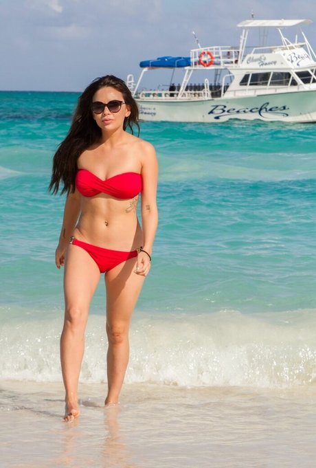 Janel Parrish Nacktbilder geleakt OnlyFans