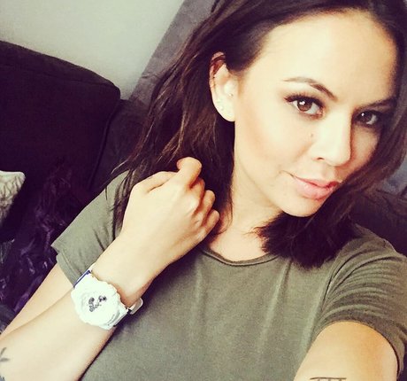 Janel Parrish OnlyFans Fotos