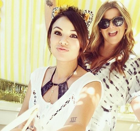 Janel Parrish OnlyFans Bilder