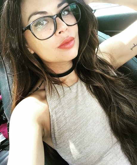 Janel Parrish Nacktbilder OnlyFans