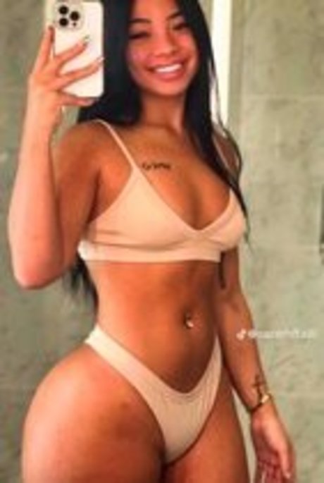 Quem e Essa Mina OnlyFans Model Fotos
