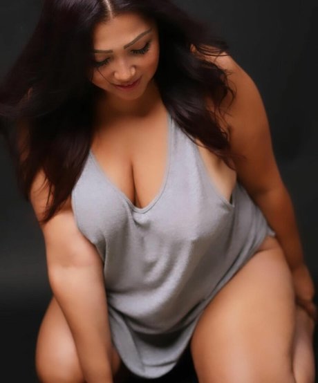 Aziastar OnlyFans geleakter Pornografie