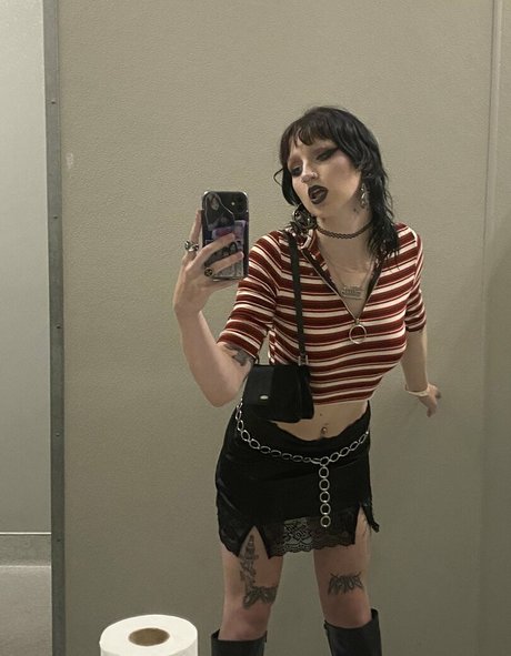 gothbimboxxx Leaked OnlyFans Nacktbilder