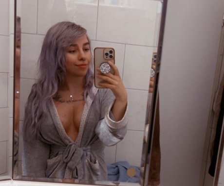 Yuumiko Nackt auf OnlyFans