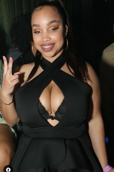 Sheera The Model Nacktbilder von OnlyFans