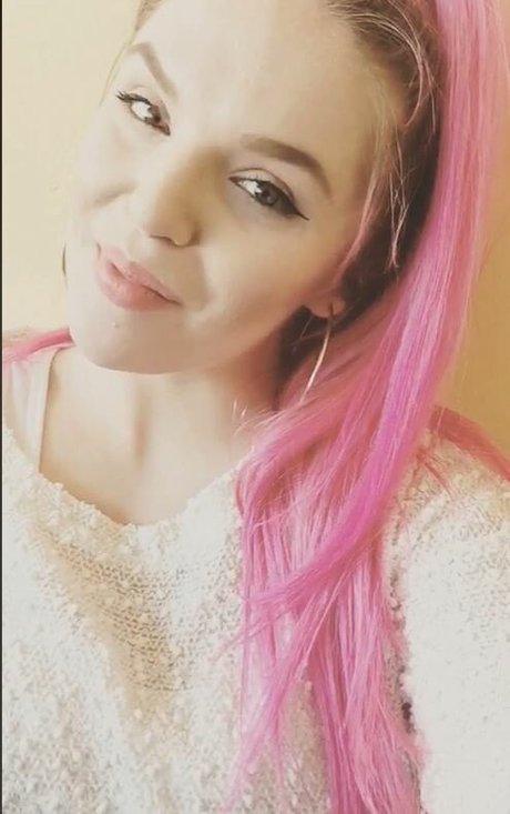 Deeababe OnlyFans Striptease