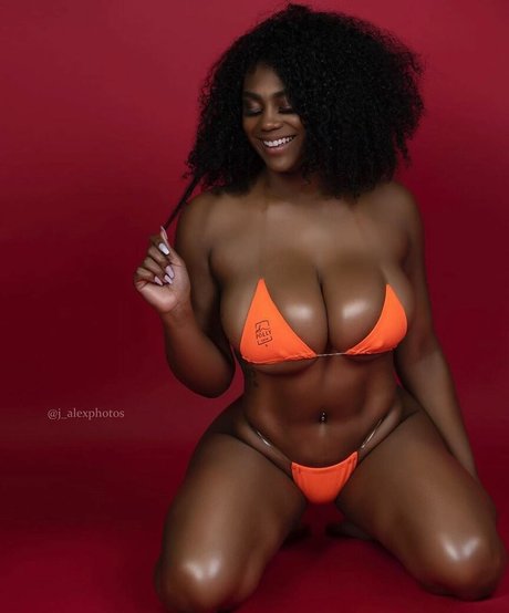 Kiera Nicole OnlyFans Mega