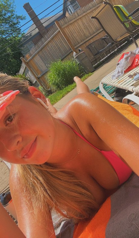 Alina Fernandez OnlyFans