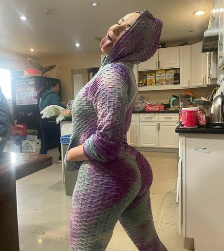 Mizvanezza OnlyFans-Post