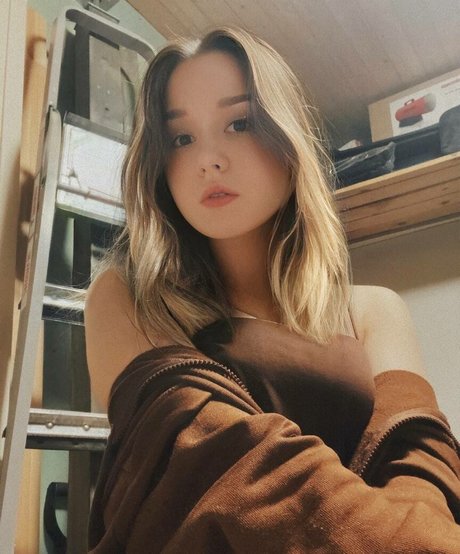 DollHole GrabFuck OnlyFans Inhaltstyp