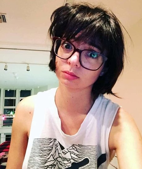 Kate Micucci Heiße OnlyFans Inhalte