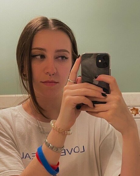 Puffbabe Model OnlyFans Foto