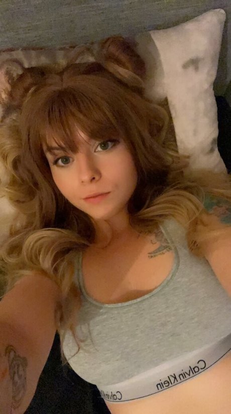 Tyche Baby22 OnlyFans schlank